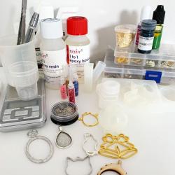 Podstawy pracy z żywicą epoksydowa Podstawy pracy z żywicą epoksydowa