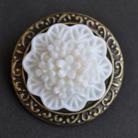 Kaboszon z żywicy rozetka różowa Kaboszon z żywicy rozetka różowa