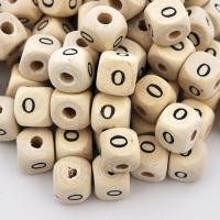 Koralik drewniany literka O