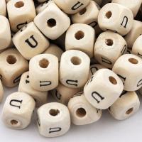 Koralik drewniany literka U