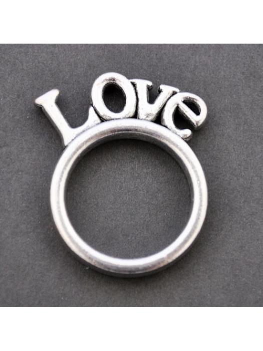 Zawieszka srebrna w kształcie pierścionka LOVE