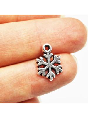 Zawieszka srebrna śnieżynka 15 mm Zawieszka srebrna śnieżynka 15 mm