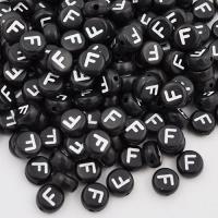 Koralik akrylowy literka czarna F