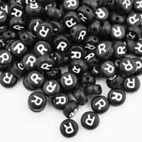 Koralik akrylowy literka czarna R