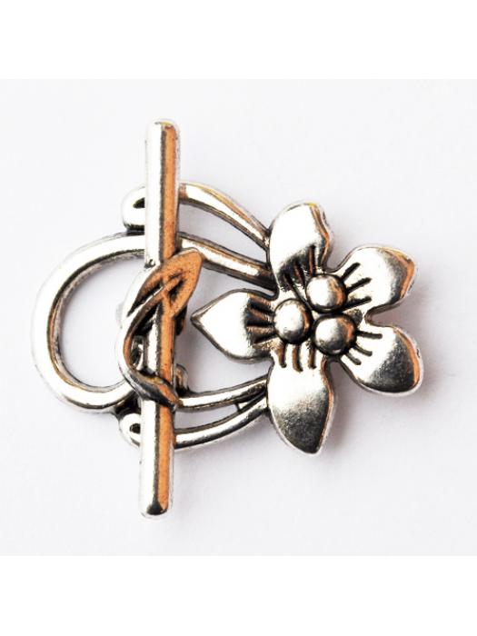 Toggle silver flower