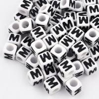 Koralik literka kwadratowa M Koralik literka kwadratowa M