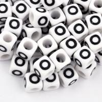 Koralik literka kwadratowa O Koralik literka kwadratowa O