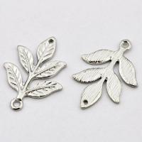 Zawieszka srebrna gałązka 31 x 23 mm  Zawieszka srebrna gałązka 31 x 23 mm