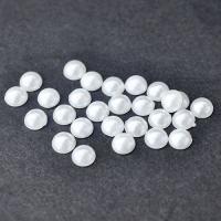 Kaboszon perła biała 4 mm 25 szt. Kaboszon perła biała 4 mm 25 szt.