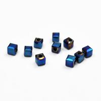Koraliki kwadratowe niebieskie 3 x 3 mm 10 szt. Koraliki kwadratowe niebieskie 3 x 3 mm 10 szt.