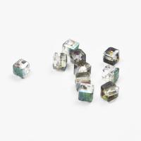 Koraliki kwadratowe jasne 3 x 3 mm 10 szt. Koraliki kwadratowe jasne 3 x 3 mm 10 szt.
