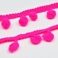 Tasiemka z pomponami 18 mm neonowy róż Tasiemka z pomponami 18 mm neonowy róż