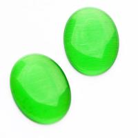 Kocie oko kaboszon 18 x 13 mm zielony Kocie oko kaboszon 18 x 13 mm zielony